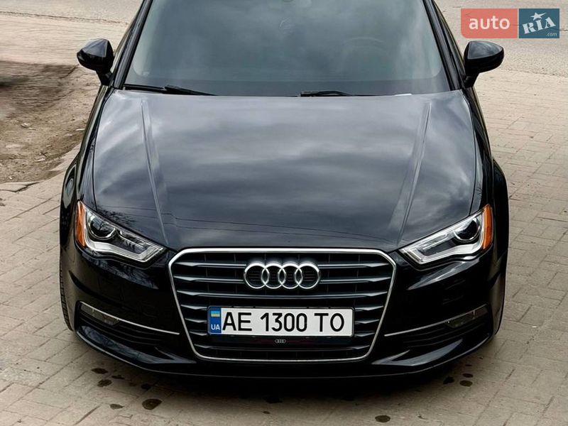 Седан Audi A3 2014 в Днепре