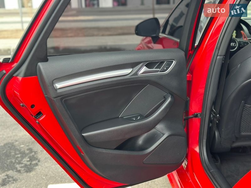 Седан Audi A3 2017 в Рівному