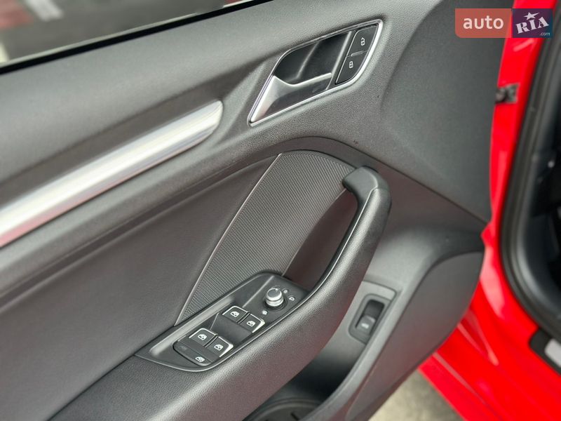 Седан Audi A3 2017 в Рівному