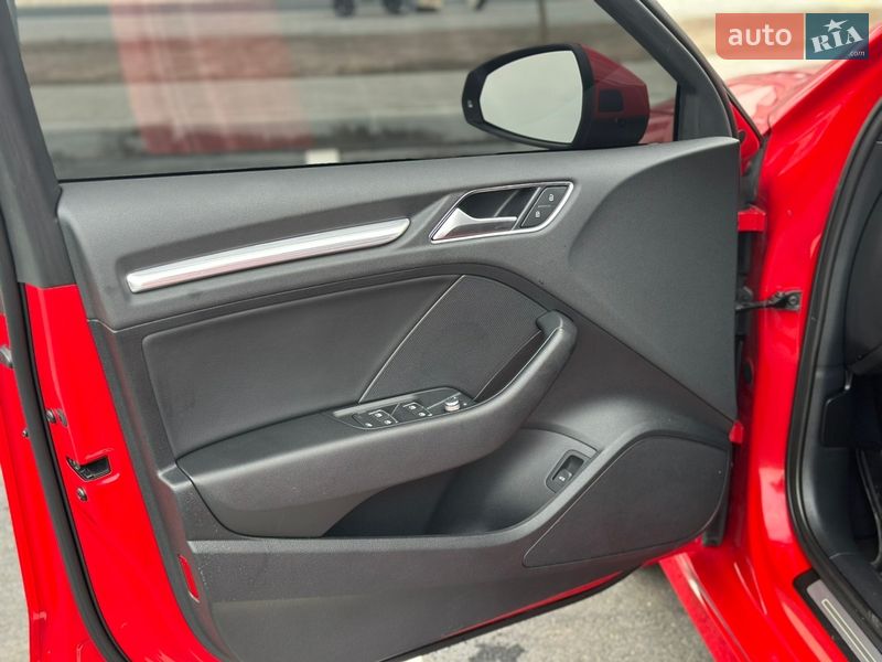 Седан Audi A3 2017 в Рівному