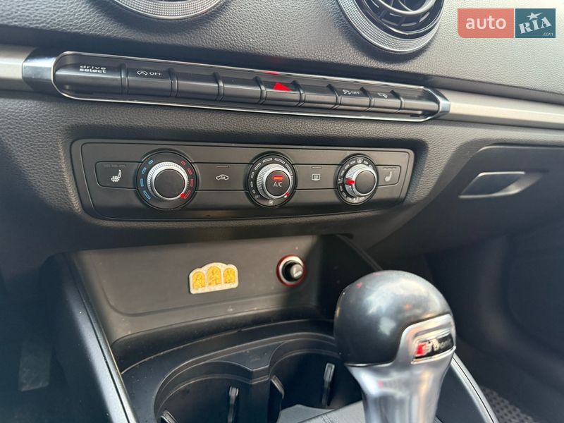 Хэтчбек Audi A3 2016 в Киеве