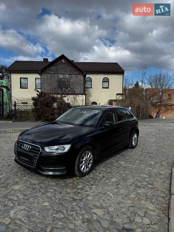 Хетчбек Audi A3 2016 в Луцьку фото 2 Хетчбек Audi A3 2016 в Луцьку