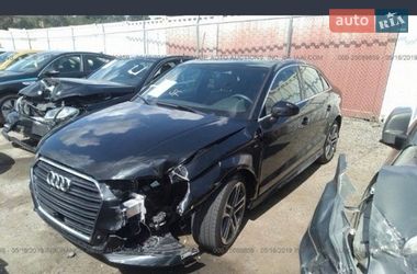Седан Audi A3 2017 в Киеве