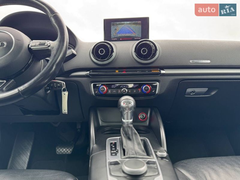 Седан Audi A3 2016 в Дрогобичі