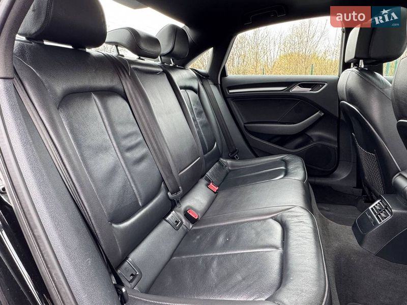 Седан Audi A3 2016 в Дрогобичі