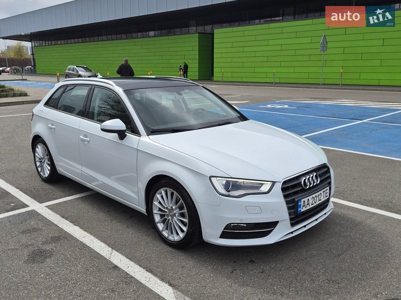 Хэтчбек Audi A3 2016 в Киеве