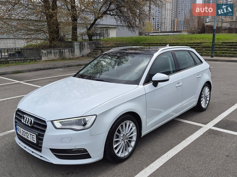 Хэтчбек Audi A3 2016 в Киеве