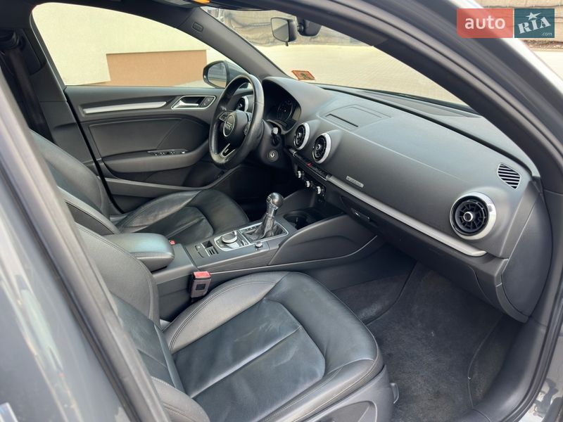Седан Audi A3 2017 в Киеве