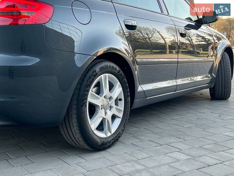 Хетчбек Audi A3 2011 в Луцьку