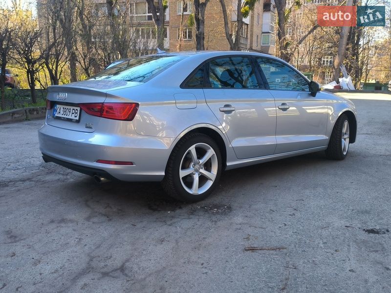Седан Audi A3 2015 в Киеве
