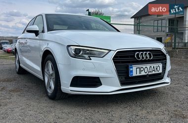 Седан Audi A3 2017 в Хусте