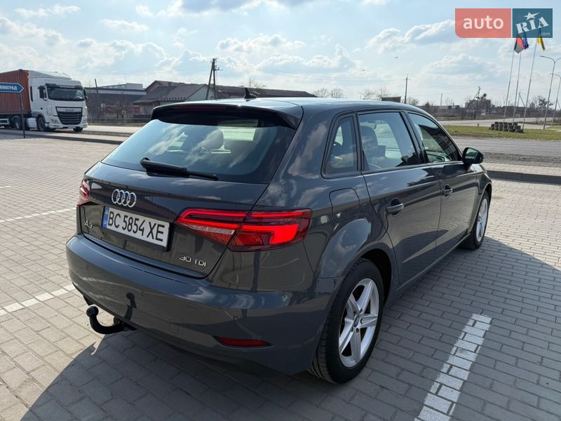 Хетчбек Audi A3 2019 в Радехові