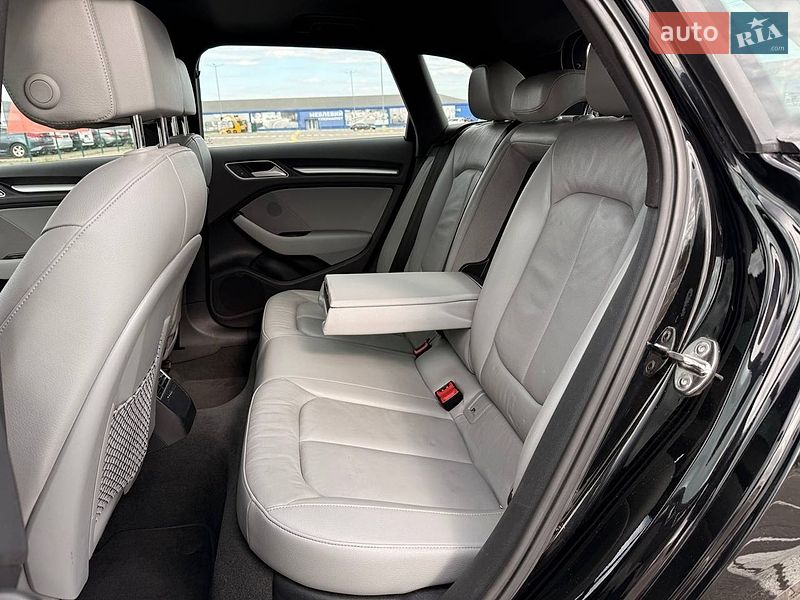 Хэтчбек Audi A3 2017 в Одессе