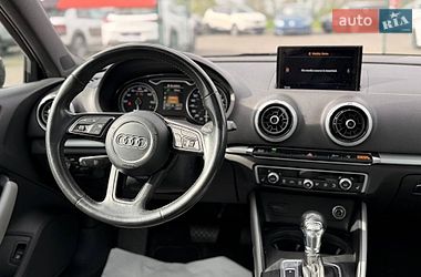 Хэтчбек Audi A3 2017 в Одессе