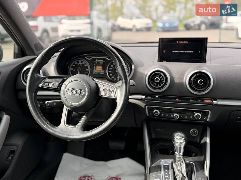 Хэтчбек Audi A3 2017 в Одессе