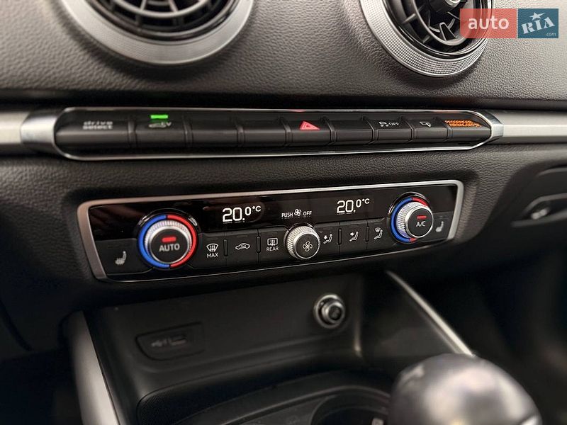 Хэтчбек Audi A3 2017 в Одессе