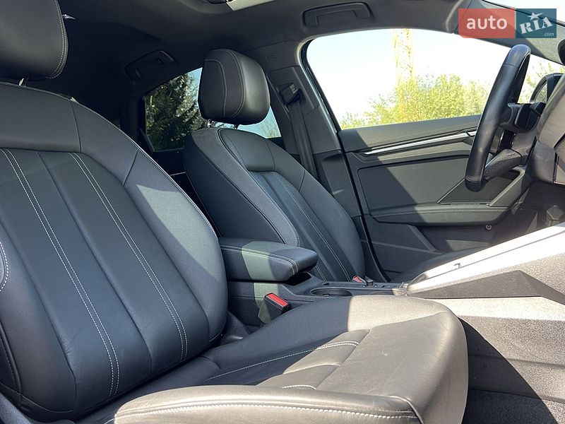 Седан Audi A3 2022 в Львові