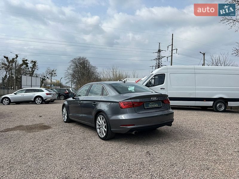 Седан Audi A3 2015 в Ровно