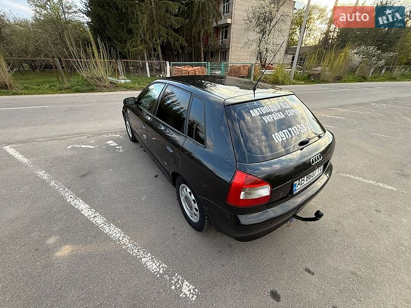 Хетчбек Audi A3 2002 в Ладижині
