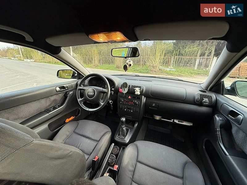 Хетчбек Audi A3 2002 в Ладижині