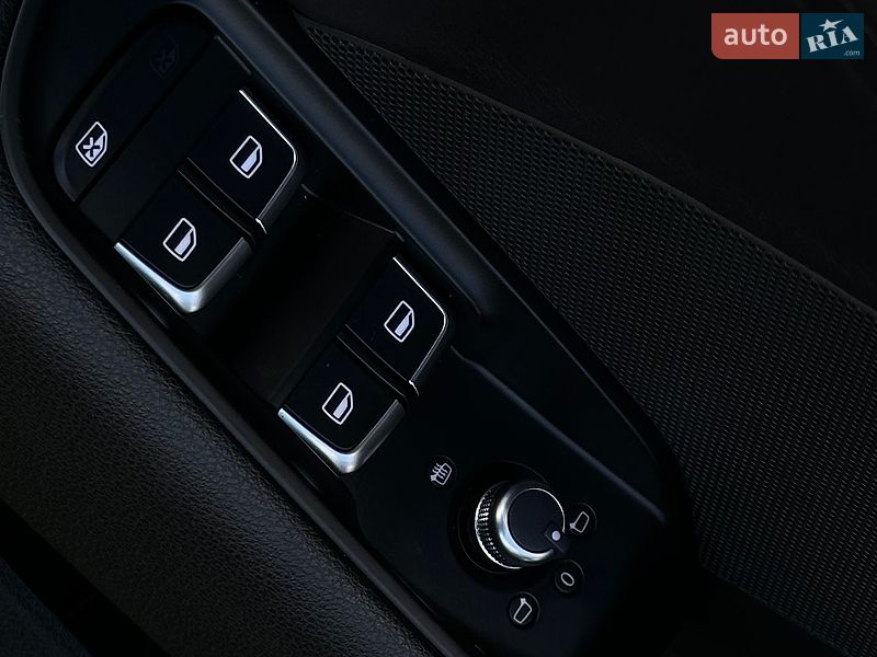 Седан Audi A3 2016 в Львові