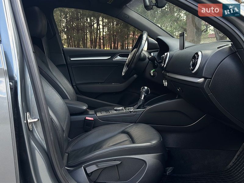 Седан Audi A3 2016 в Львові