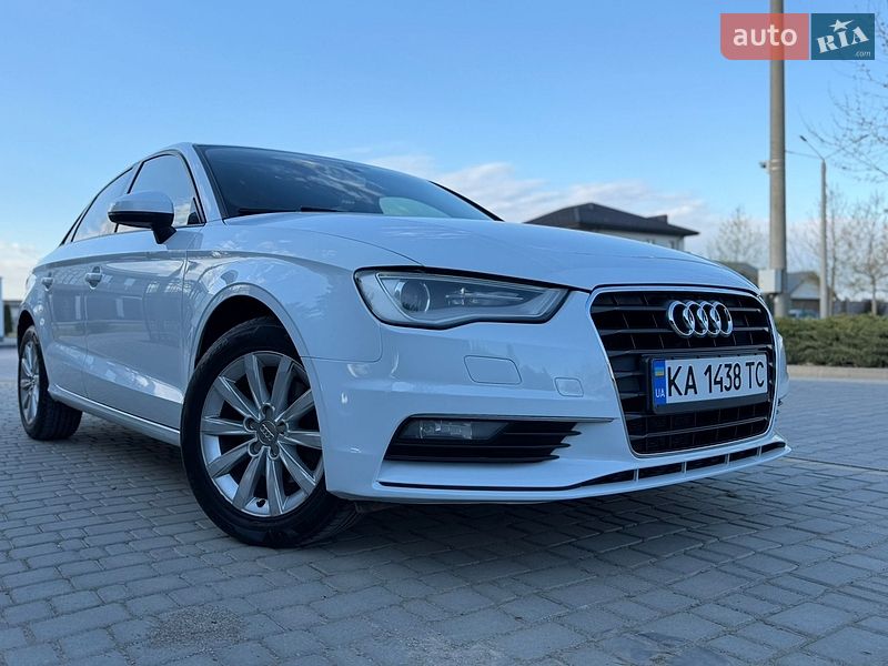 Седан Audi A3 2015 в Одессе