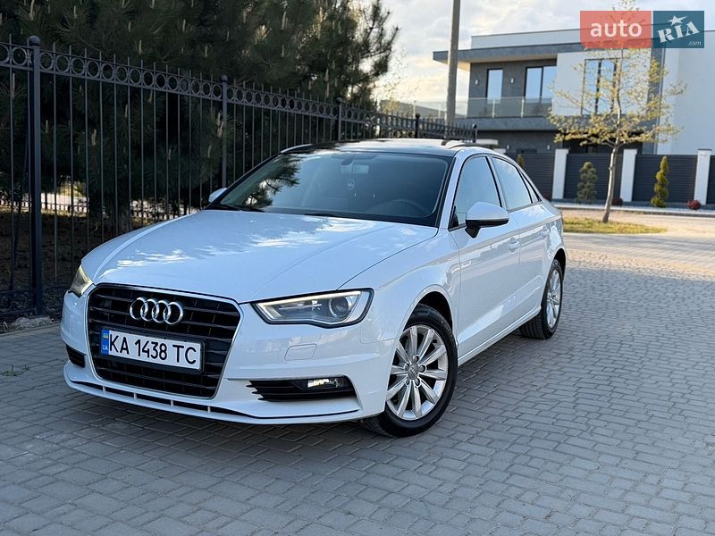 Седан Audi A3 2015 в Одессе