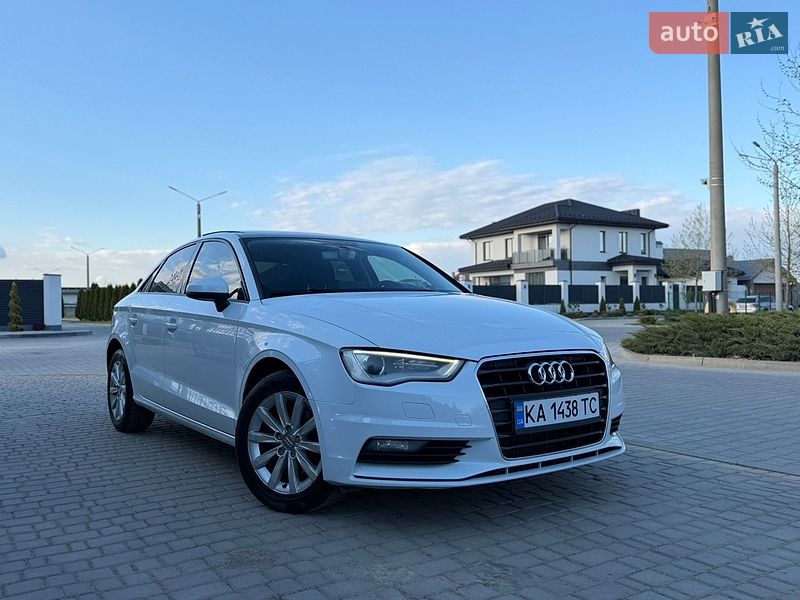 Седан Audi A3 2015 в Одессе