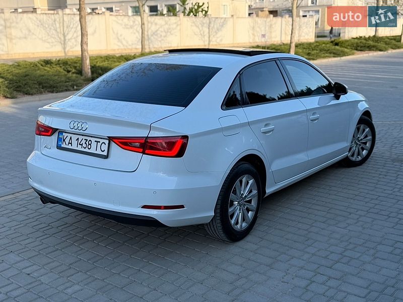 Седан Audi A3 2015 в Одессе
