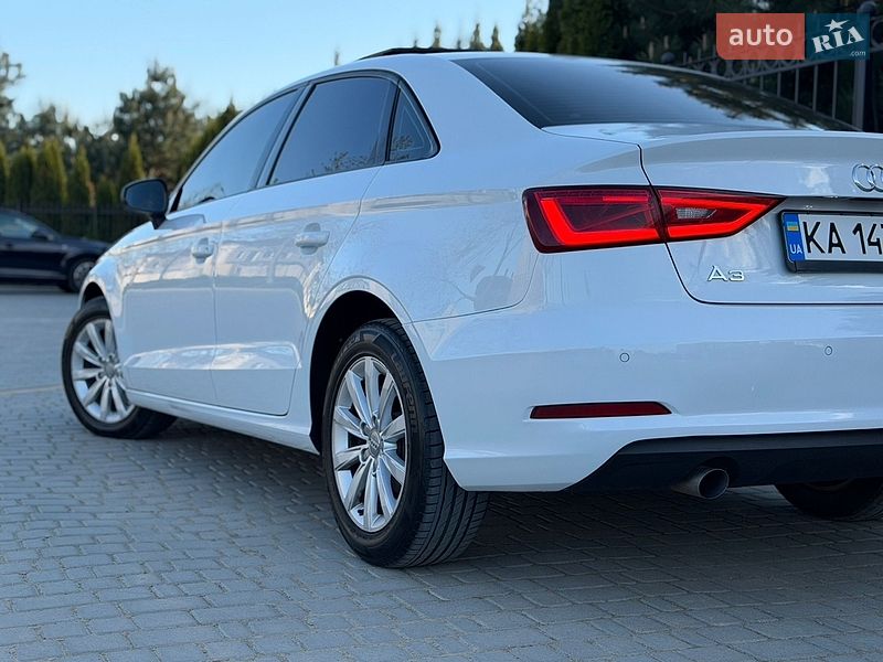 Седан Audi A3 2015 в Одессе
