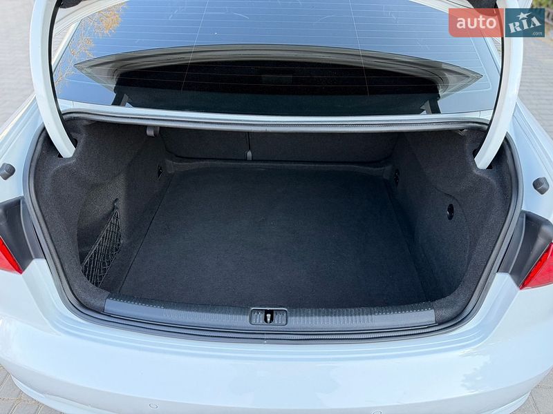 Седан Audi A3 2015 в Одессе