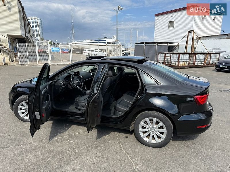 Седан Audi A3 2015 в Одессе