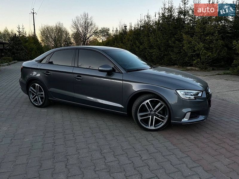 Седан Audi A3 2020 в Шепетівці