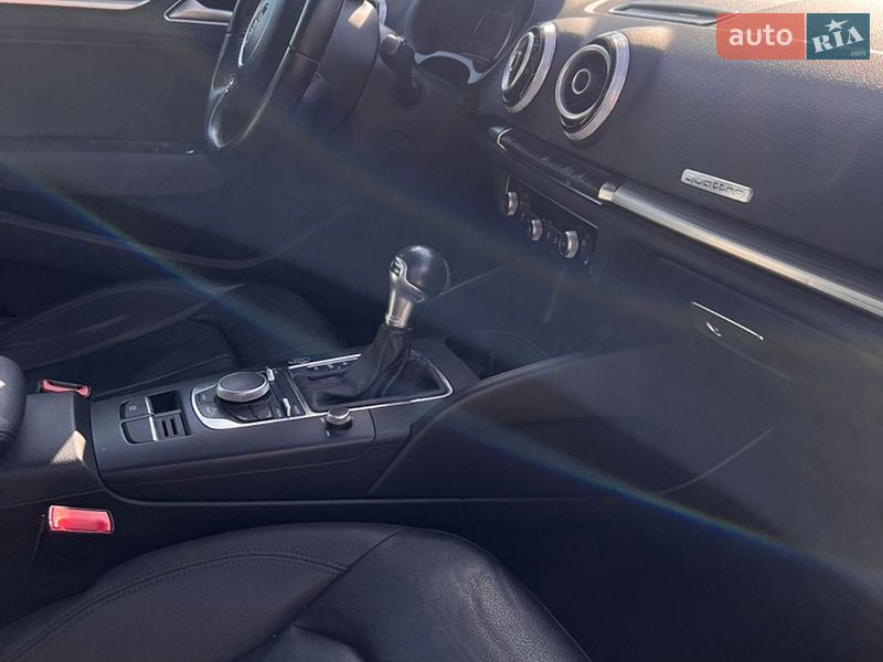Седан Audi A3 2014 в Рівному