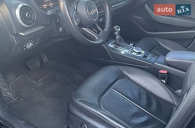 Хэтчбек Audi A3 2017 в Запорожье