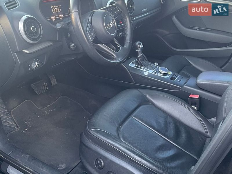 Хэтчбек Audi A3 2017 в Запорожье