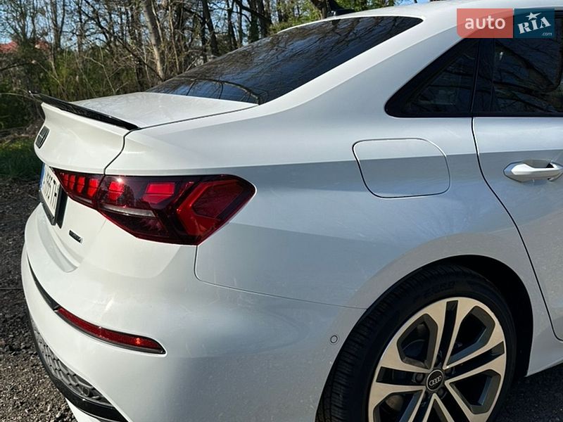 Седан Audi A3 2024 в Киеве