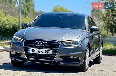 Седан Audi A3 2015 в Одессе