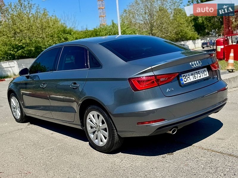 Седан Audi A3 2015 в Одессе