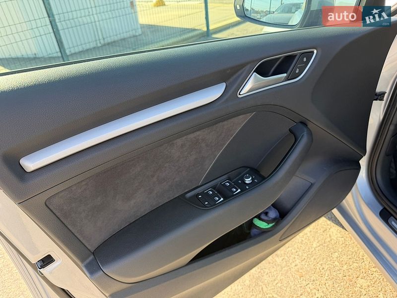 Хетчбек Audi A3 2016 в Києві