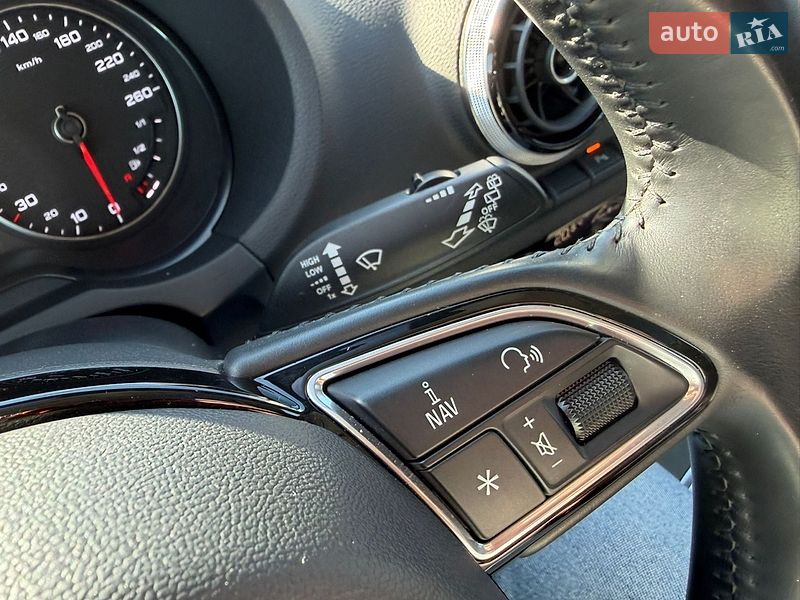 Хетчбек Audi A3 2016 в Києві