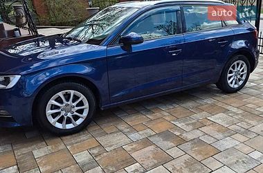 Седан Audi A3 2014 в Львове