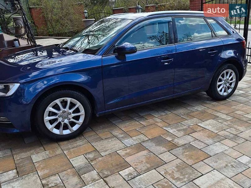 Седан Audi A3 2014 в Львове