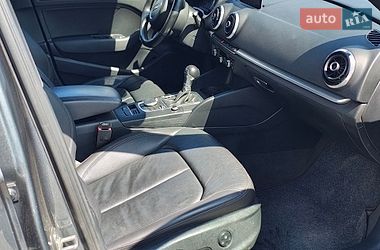 Седан Audi A3 2015 в Ровно