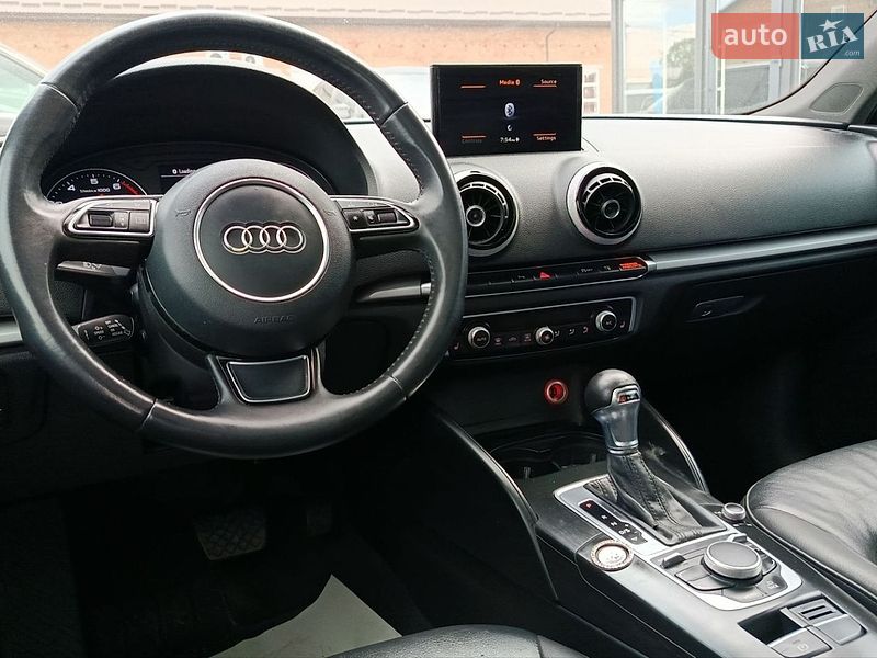 Седан Audi A3 2015 в Луцьку
