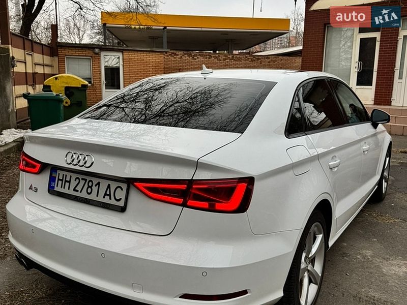 Седан Audi A3 2015 в Одессе