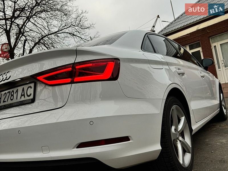 Седан Audi A3 2015 в Одессе