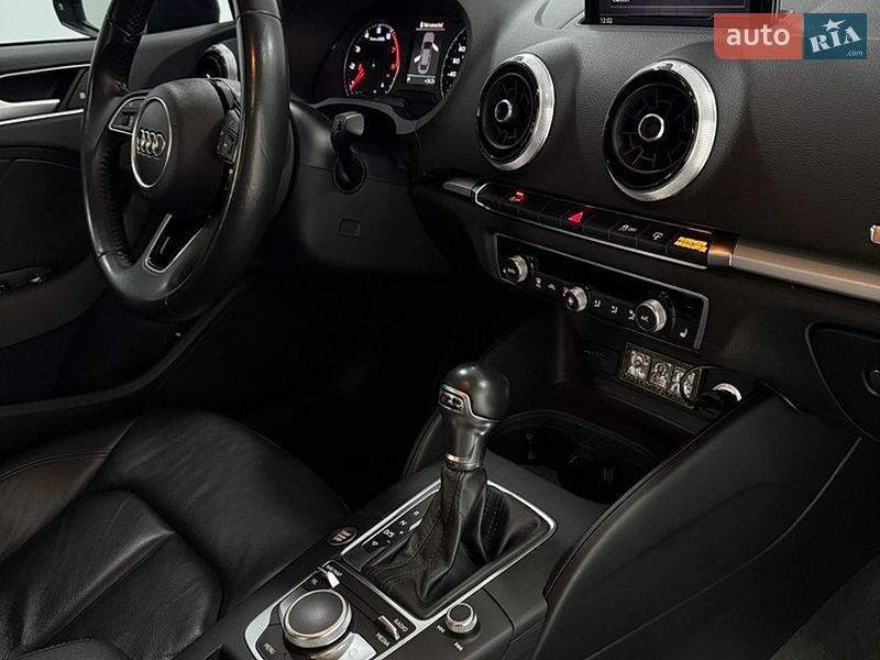 Седан Audi A3 2016 в Одессе
