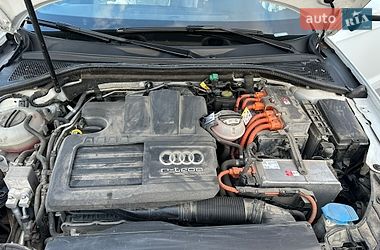 Хетчбек Audi A3 2016 в Чернівцях